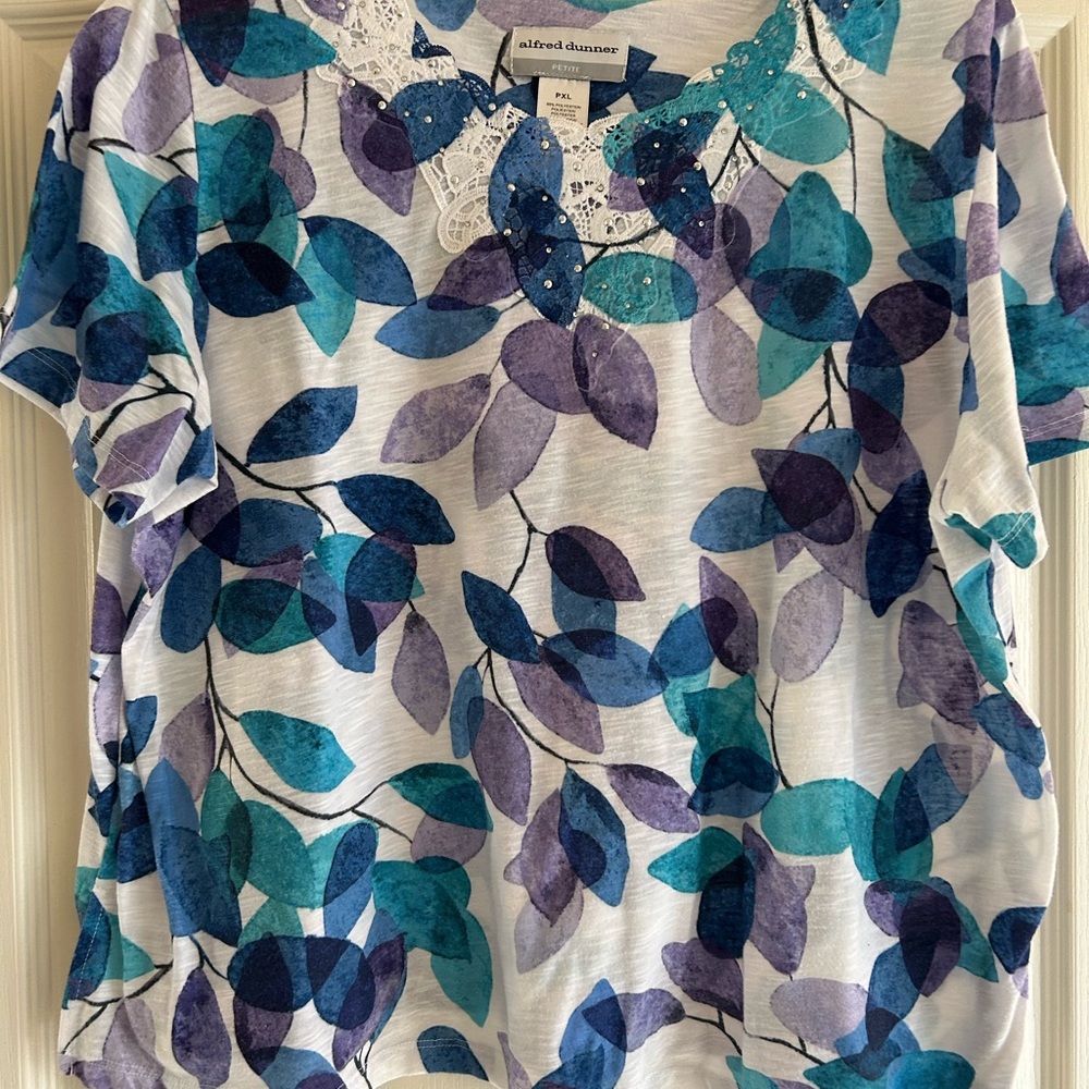 Alfred Dunner Teal, Turquoise & Purple Leaf-Print Short Sleeve Top